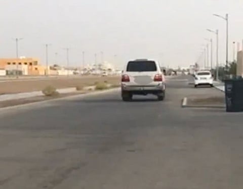 10 آلاف درهم غرامة ضجيج المركبات في أبوظبي