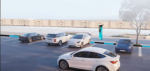 مواقف السيارات في منطقة مصفح بأبوظبي