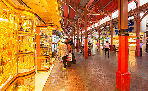 دبي: أسعار الذهب تنخفض لليوم الثاني على التوالي