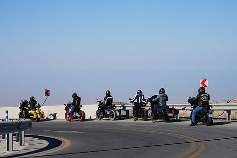 الإمارات تجمع هواة الدراجات في مجتمع "الاحترام أولاً"