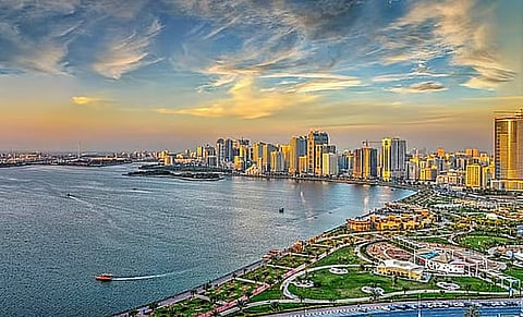 عقارات الشارقة تسجل أرقاماً قياسية في 2026 مدفوعةً بالطلب على "التأشيرة الذهبية"