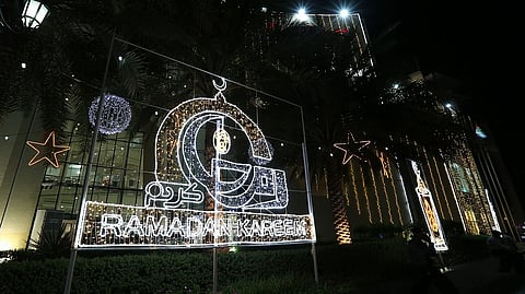 رمضان كريم هي تحية شائعة تستخدم لتمني الخير لبعضنا البعض خلال الشهر الفضيل