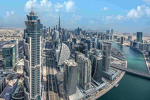 13.73 مليار درهم عمولات وسطاء العقارات بدبي 2025