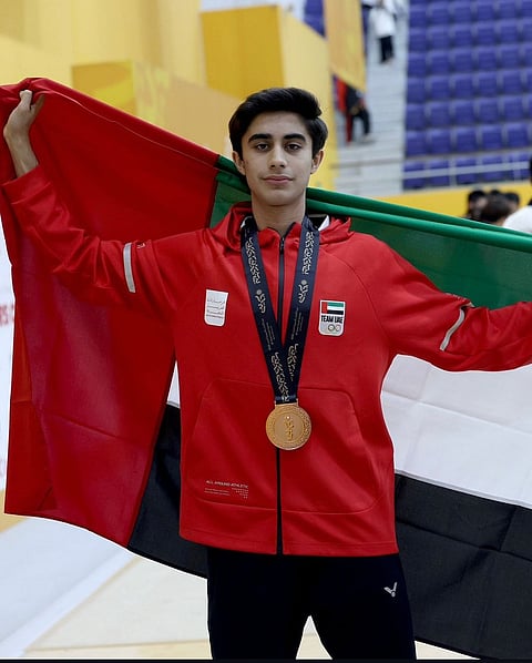 "ريان مالهان".. موهبة من دبي إلى قمة العالم في كرة الريشة
