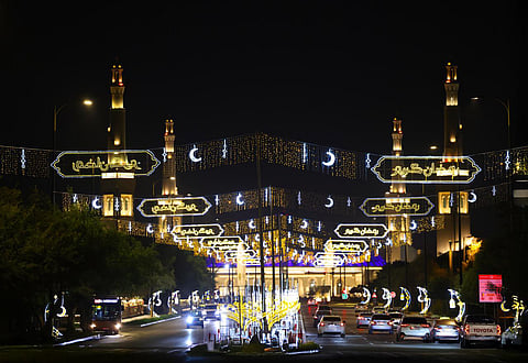 العين في حضرة الضياء..1400 قنديل رمضاني ينسجون حكاية التراث