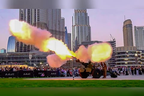 إطلاق مدفع الإفطار الأول في دبي وسط أجواء عائلية مبهجة