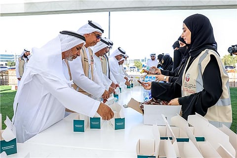 مشاركة "كسر الصيام" في ساحة بلدية العين