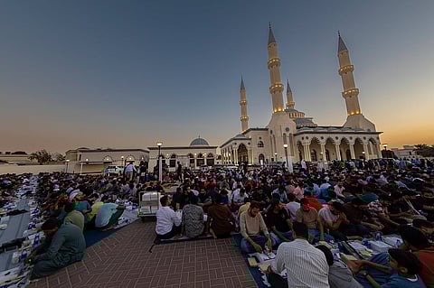 رمضان دبي : دليل العادات والتقاليد والخدمات في المدينة 
