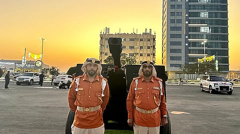 طلقة واحدة بجهد فريق كامل.. كواليس التحضير لمدفع رمضان في رأس الخيمة