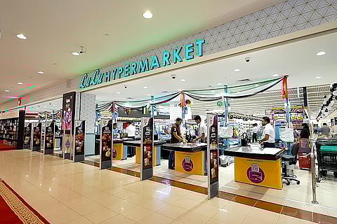 مواقف مدفوعة في 3 فروع "لولو" هايبر ماركت بدبي