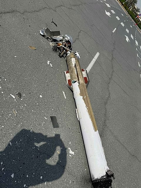 سقط حطام الصواريخ المعترضة في بعض المناطق بدولة الإمارات