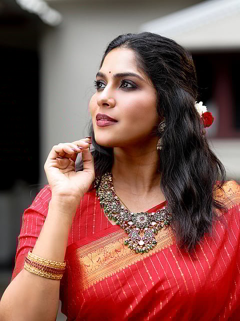 الممثلة المالايالامية والتاميلية سواثيكا