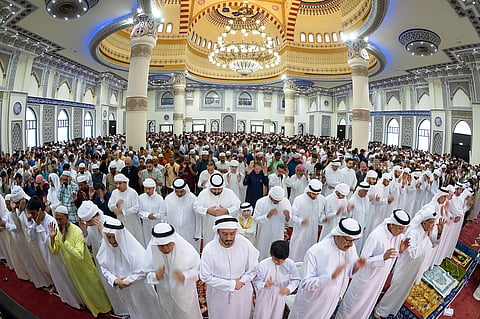 شاهد: صلوات عيد الفصح الناتجة عن القراءة والوحدة في جميع أنحاء الإمارات