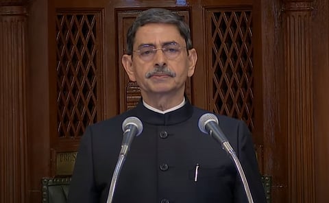 "முரண்படுகிறேன்": உரையைப் புறக்கணித்த ஆளுநர் ஆர்.என். ரவி 