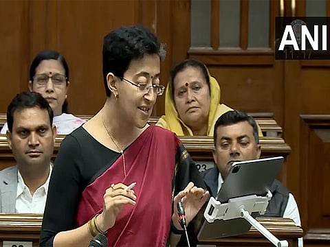 தில்லியில் பெண்களுக்கு மாதம் ரூ. 1000 உதவித் தொகை: கெஜ்ரிவால் அரசு அறிவிப்பு