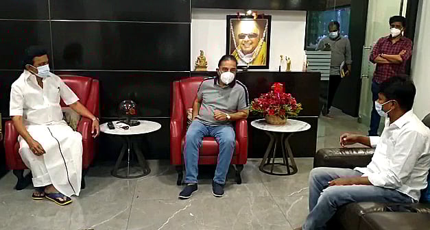 மநீமவுக்கு ஒரு மாநிலங்களவை இடம்: ஒப்பந்தத்தில் ஸ்டாலின் - கமல் கையெழுத்து!