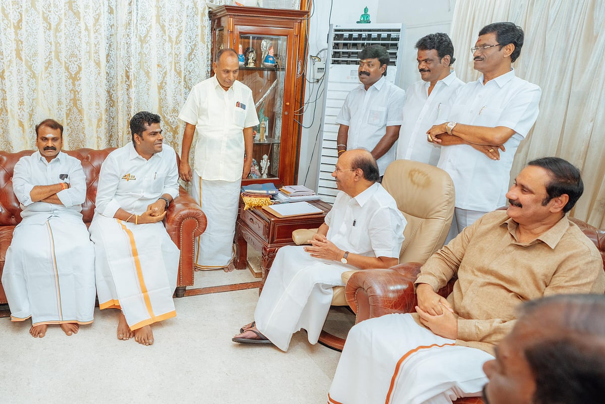 பாஜக கூட்டணியில் பாமகவுக்கு 10 தொகுதிகள்: ஒப்பந்தம் கையெழுத்து