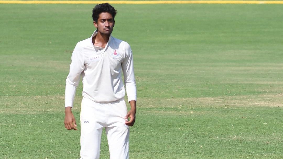 சாய் கிஷோரைப் பழி கூறும் பயிற்சியாளர்: தினேஷ் கார்த்திக் எதிர்ப்பு 