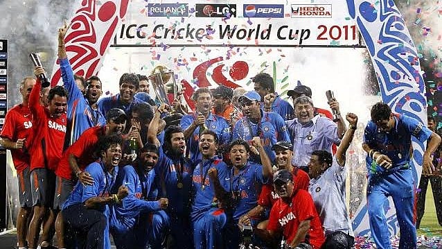 13 வருடங்கள் நிறைவு: உலகக் கோப்பையை வென்ற தோனி!