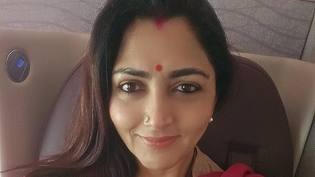 தமிழிசை குறித்து அவதூறு பேச்சு: சிவாஜி கிருஷ்ணமூர்த்தி மீது குஷ்பு புகார்