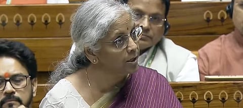 டீக்கடைக்காரர் அரசைத் திறமையாக நடத்துவதில் எதிர்க்கட்சிகளுக்கு பிரச்னை: நிதியமைச்சர்