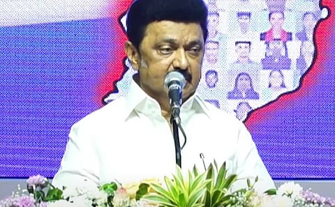 உயர்கல்விக்காக வெளிநாடு செல்லும் மாணவர்களின் பயணச் செலவை அரசு ஏற்கும்: ஸ்டாலின்