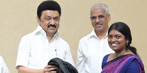 `வேர்களைத் தேடி’ பயணத்தைத் தொடங்கி வைத்தார் தமிழக முதல்வர் ஸ்டாலின்