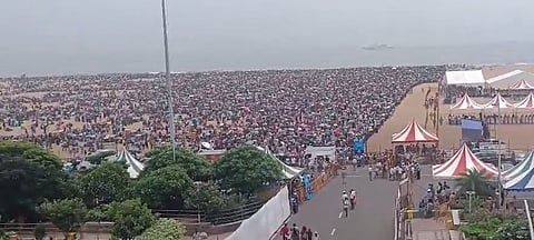 மெரினா விமான சாகச நிகழ்ச்சி: 5 பேர் உயிரிழப்பு