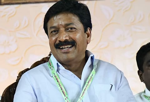 சி.வி. சண்முகம் அவதூறு வழக்கை எதிர்கொள்ள வேண்டும்: உச்ச நீதிமன்றம்