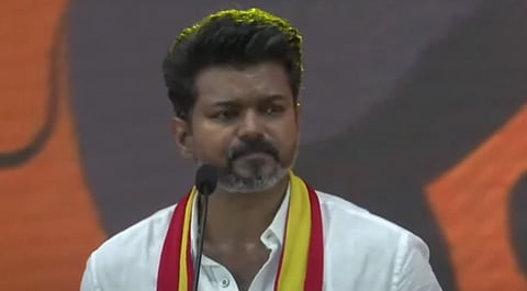 நிர்வாகிகள் மரணத்திற்குக் கண்கலங்கிய தவெக தலைவர் விஜய்!