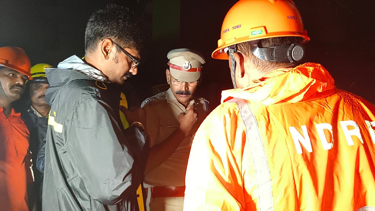 கிருஷ்ணகிரி, திருவண்ணாமலையில் கனமழை: நிலச்சரிவில் சிக்கி 7 நபர்கள் மாயம்!