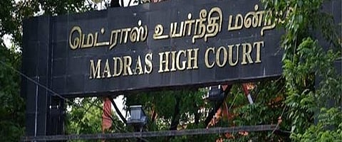இரட்டை இலை விவகாரம்: தேர்தல் ஆணையத்திற்குத் தடை!