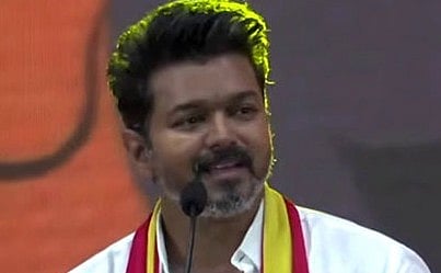 மக்களை ஏமாற்றும் தமிழக ஆட்சியாளர்கள்: விஜய்