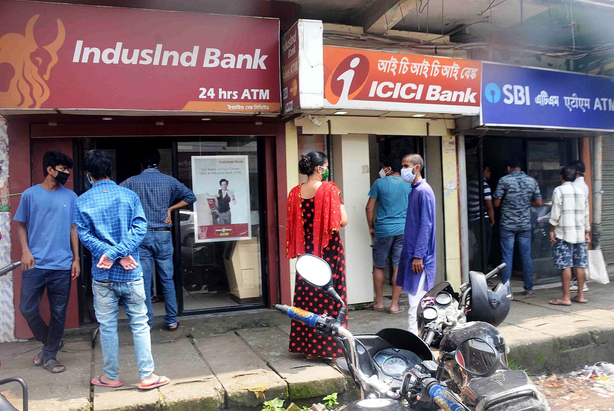 ஏடிஎம்மில் பணம் எடுப்பவரா?: மே 1-ல் இருந்து புதிய கட்டணம் அமல்!