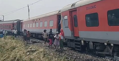 ஒடிஷாவில் ரயில் தடம் புரண்டு விபத்து: ஒருவர் பலி!