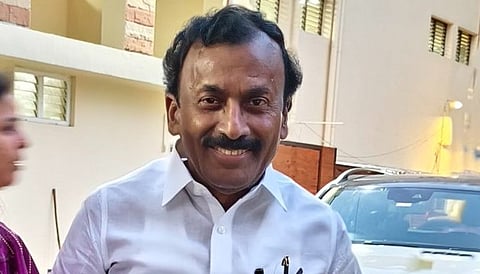 சைதை துரைசாமிக்கு அதிமுக தகவல் தொழில்நுட்ப அணி கண்டனம்!