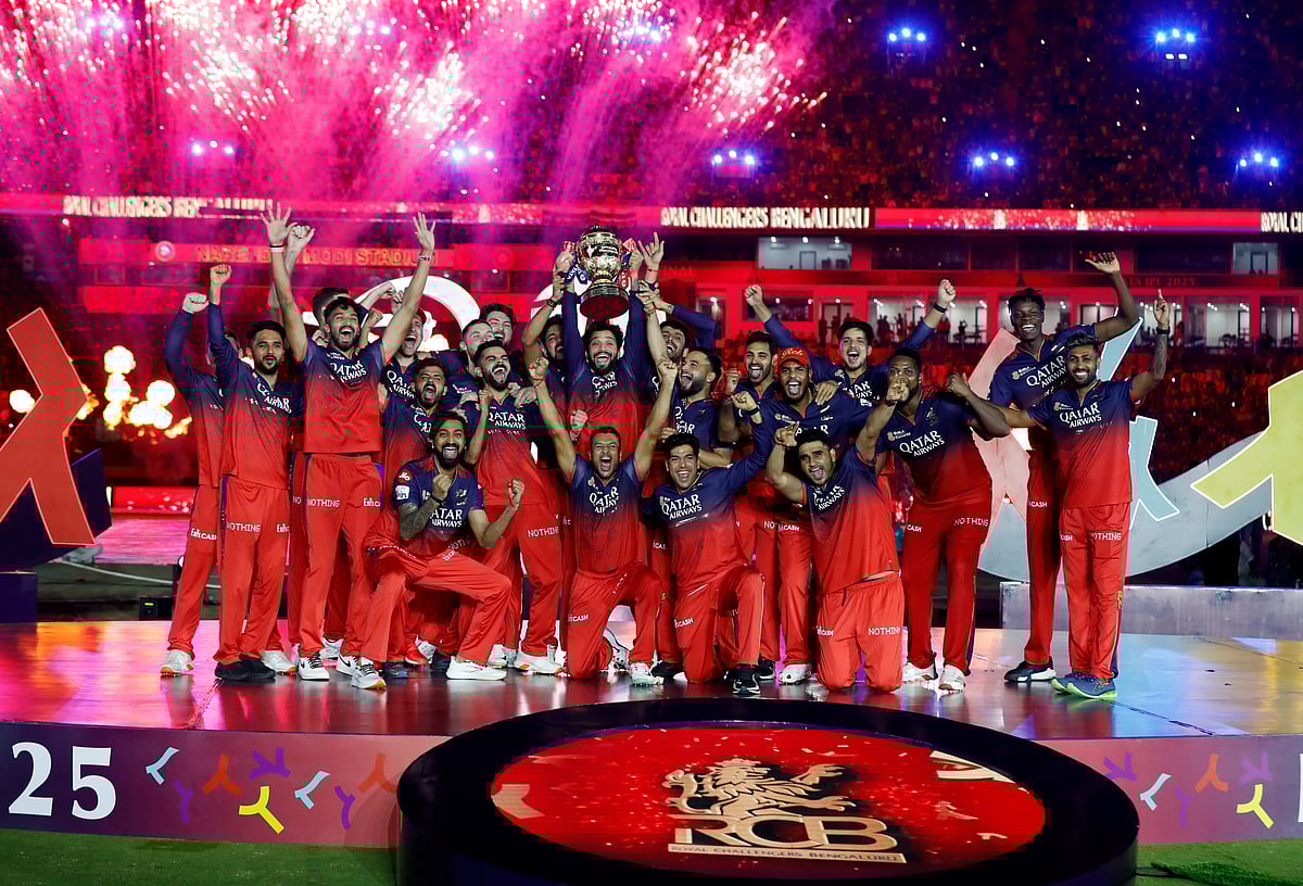 பேரரசன் தலையில் ஐபிஎல் மகுடம்!