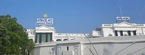 தமிழகம் முழுவதும் கிராம உதவியாளர் காலிப் பணியிடங்களை நிரப்ப அரசாணை வெளியீடு!