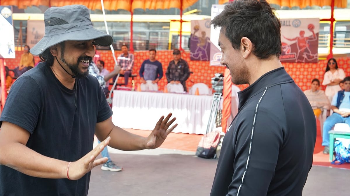 ஆமிர் கானுடன் இணைந்து பாலிவுட்டில் வெற்றி பெற்ற தமிழ் இயக்குநர்!