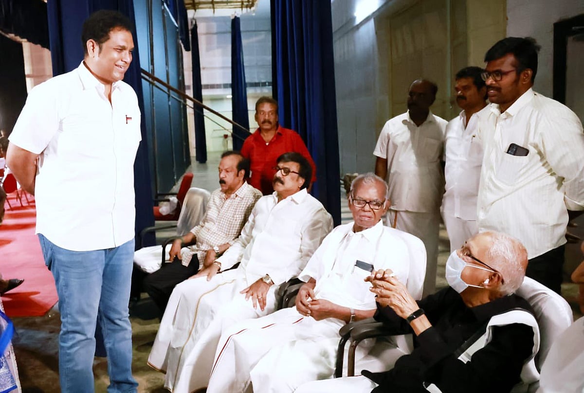 காங்கிரஸ் நிகழ்ச்சியில் சுதீஷ்: பிரேமலதா விஜயகாந்த் விளக்கம்