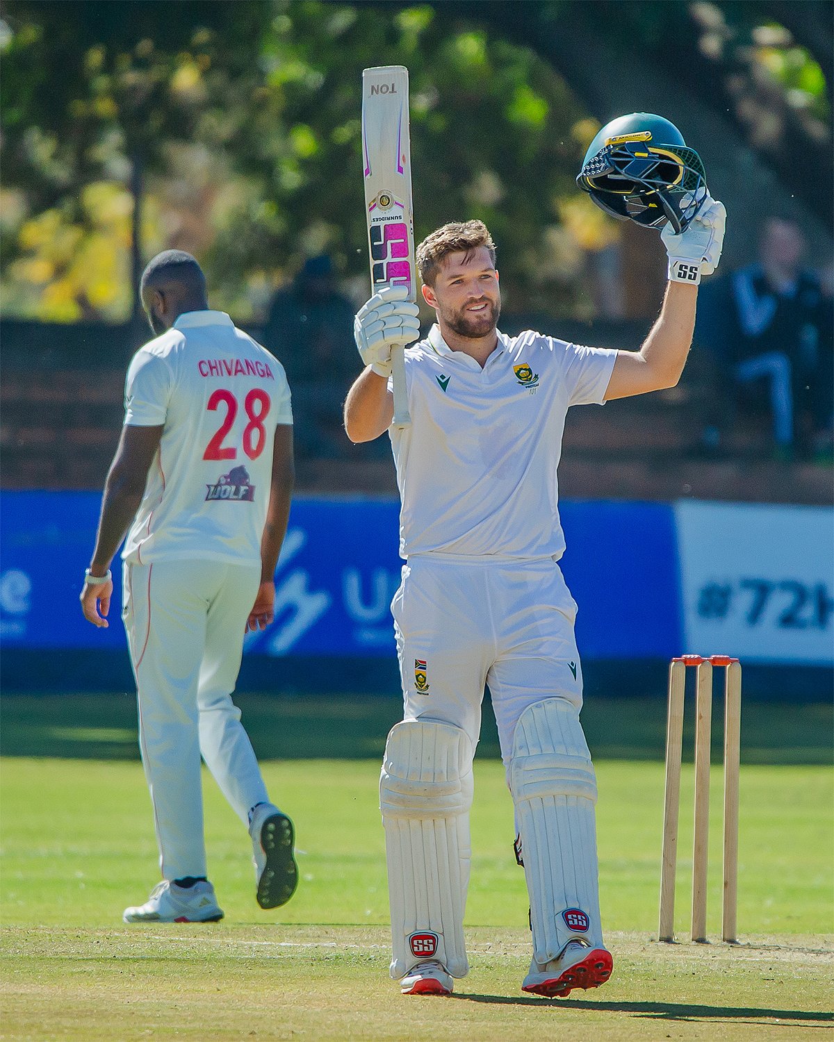 367 ரன்களில் டிக்ளேர் செய்த வியான் முல்டர்: தப்பியது லாராவின் சாதனை!