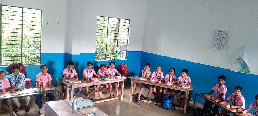 'U' வடிவில் வகுப்பறை: பள்ளிக் கல்வித் துறை அறிவுறுத்தல் | Classrooms | Tamil Nadu School Education Department