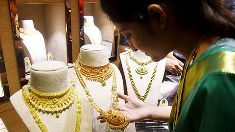 ரூ. 1 லட்சத்தை நெருங்கும் தங்கம் விலை | Gold Rates |