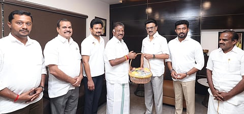 அரசியலில் எதிரிகள் இல்லை, நேர்தல் நேரத்தில் எதுவும் நடக்கலாம்: முதல்வருடனான சந்திப்புக்குப் பிறகு ஓபிஎஸ்! | OPS