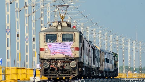 இந்திய ரயில்வே: செக்‌ஷன் கன்ட்ரோலர் பணிக்கு விண்ணப்பிக்க அழைப்பு | Indian Railway |