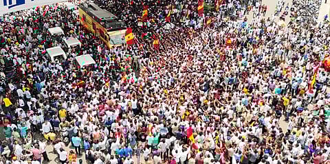 விஜயின் பிரசார வாகன ஓட்டுநர் மீது வழக்குப்பதிவு! | TVK Vijay | Karur Stampede |