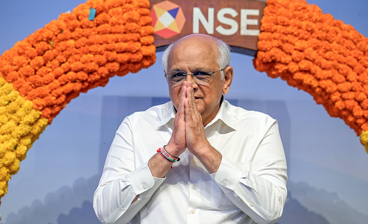 குஜராத்தில் எல்லா அமைச்சர்களும் ராஜினாமா எனத் தகவல்! | Gujarat Cabinet |