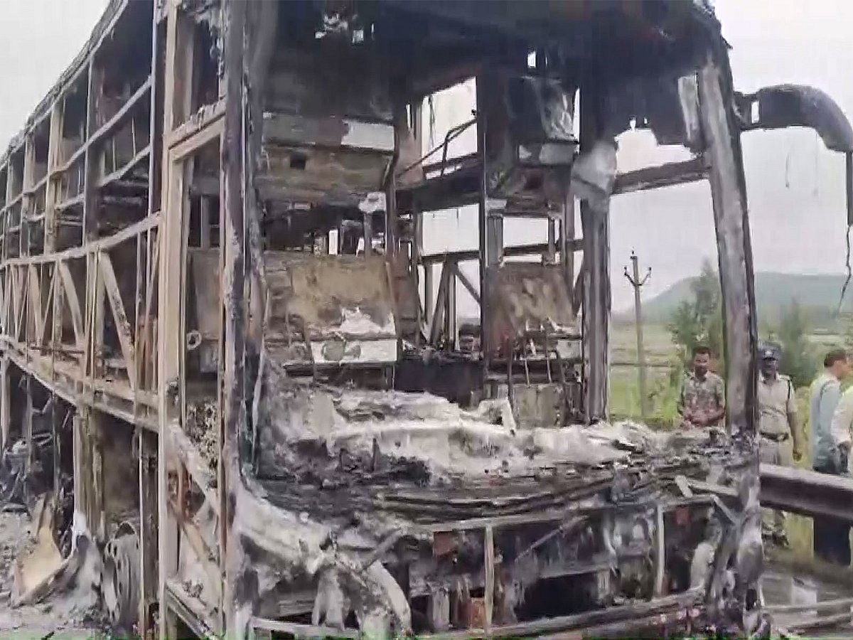 ஆந்திராவில் பேருந்து தீப்பற்றி விபத்து: 21 பேர் உயிரிழந்த சோகம் | Kurnool | Bus Accident |