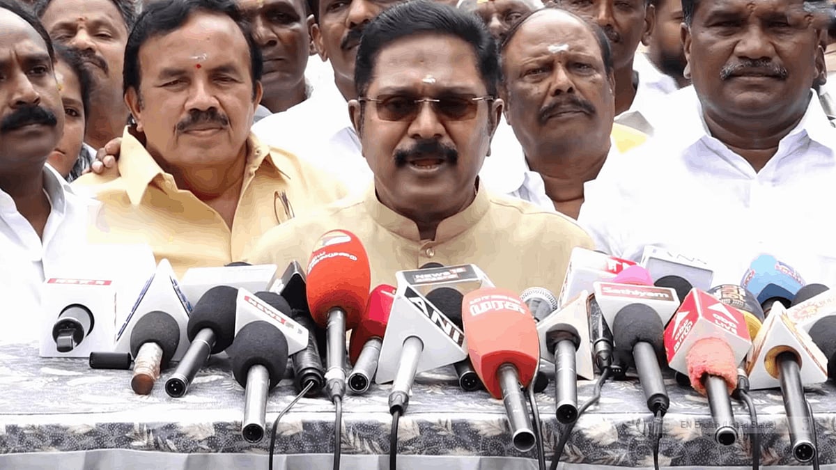 இரட்டை இலையை எடப்பாடி பழனிசாமி பலவீனமாக்கிவிட்டார்: டிடிவி தினகரன் | TTV Dhinakaran |