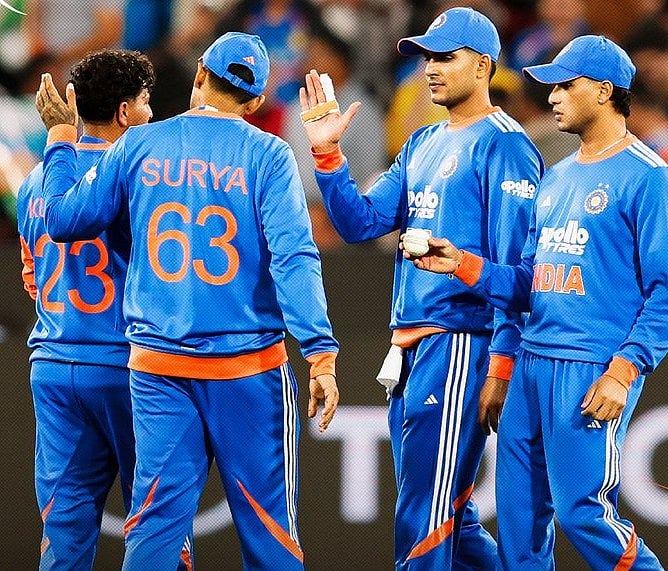 ஹேசில்வுட் மிரட்டல்: ஆஸி.யிடம் சரணடைந்த இந்தியா! | IND v AUS | Hazlewood | 